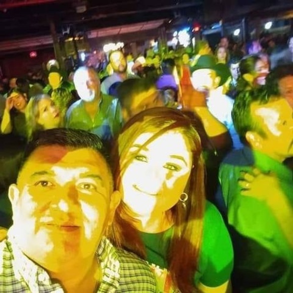 Meet your Posher, Mamita - Picture 1 of 1